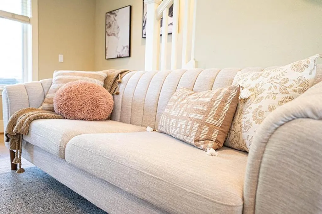 Holiday home Exquisite Central Townhome With Spacious Loft And Gourmet Kitchen Seattle